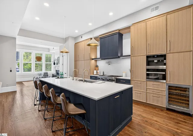 Photo 3 of Condo for sale at 18 S Main St #202, Greenville, SC 29601 | MLS# 1602718 | Listing updated on 2026-09-02