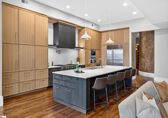 Photo 3 of Condo for sale at 18 S Main St #202, Greenville, SC 29601 | MLS# 1602718 | Listing updated on 2026-09-02
