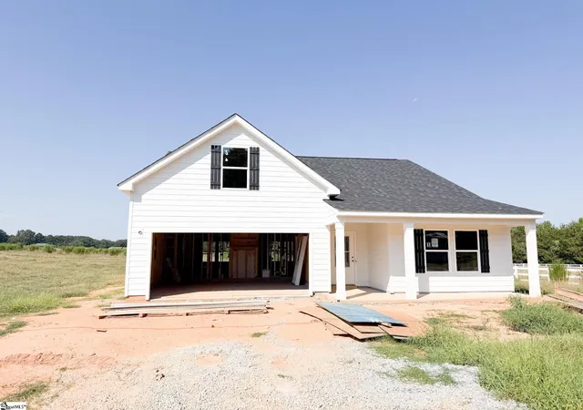 Photo 1 of Single family home for sale at 295 Henderson Rd, Gray Court, SC 29645 | MLS# 1596012 | Listing updated on 2026-09-17