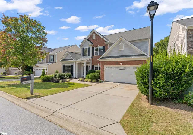 Photo 2 of Single family home for sale at 300 Roanoke Way, Greenville, SC 29607 | MLS# 1605597 | Listing updated on 2026-10-05