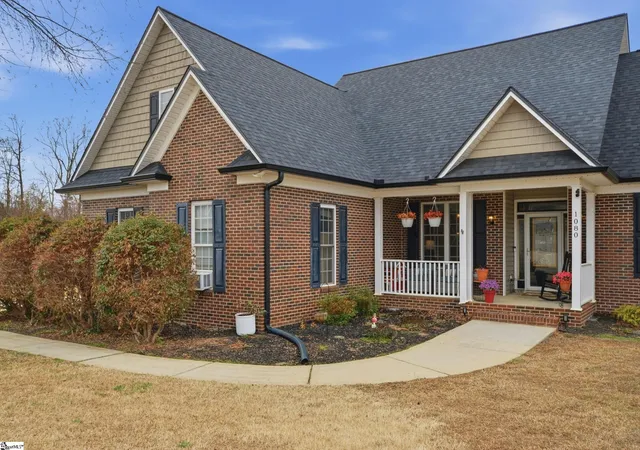 Photo 2 of Single family home for sale at 1080 Corie Crst Dr, Boiling Springs, SC 29316 | MLS# 1605388 | Listing updated on 2026-10-01