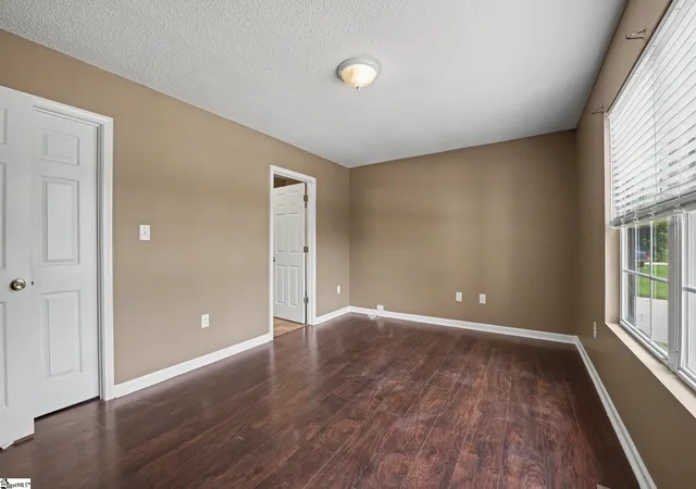 Photo 3 of Single family home for sale at 513 E Orr St, Anderson, SC 29621 | MLS# 1605322 | Listing updated on 2026-09-30