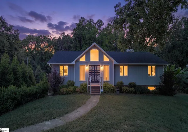 Photo 2 of Single family home for sale at 4721 Worden Dr, Spartanburg, SC 29301 | MLS# 1605435 | Listing updated on 2026-10-01