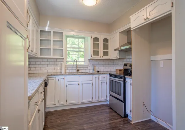 Photo 3 of Single family home for sale at 4721 Worden Dr, Spartanburg, SC 29301 | MLS# 1605435 | Listing updated on 2026-10-01