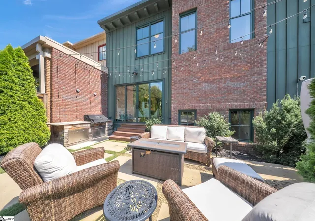 Photo 3 of Townhouse for sale at 433 N Markley St, Greenville, SC 29601 | MLS# 1602889 | Listing updated on 2026-09-16