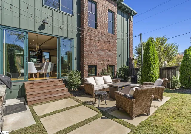 Photo 4 of Townhouse for sale at 433 N Markley St, Greenville, SC 29601 | MLS# 1602889 | Listing updated on 2026-09-16