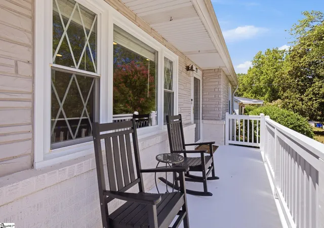 Photo 3 of Single family home for sale at 27 Sir Abbott St, Greenville, SC 29607 | MLS# 1602822 | Listing updated on 2026-09-03