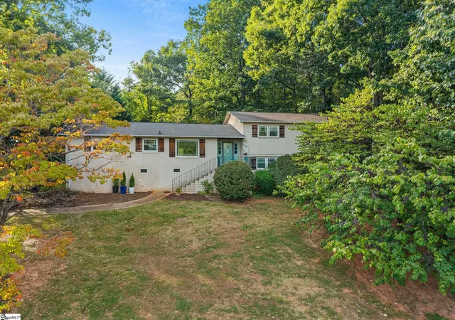 Photo 1 of Single family home for sale at 117 Clb View Dr, Greenville, SC 29609 | MLS# 1603952 | Listing updated on 2026-10-26