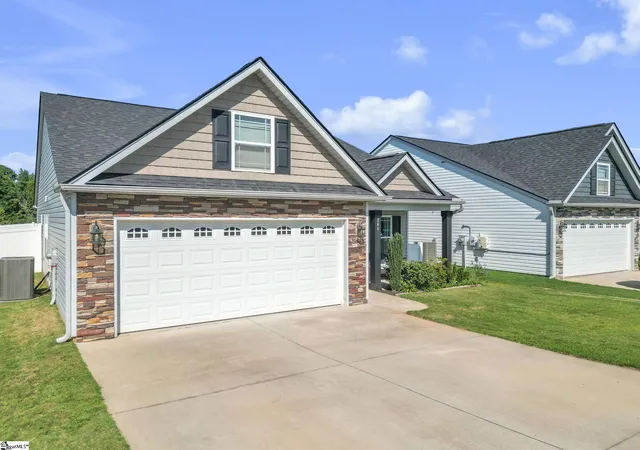 Photo 2 of Single family home for sale at 846 John Weaver Tr, Inman, SC 29349 | MLS# 1603392 | Listing updated on 2026-09-14