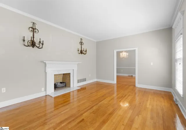 Photo 3 of Single family home for sale at 307 S Broad St, Clinton, SC 29325 | MLS# 1599263 | Listing updated on 2026-09-13