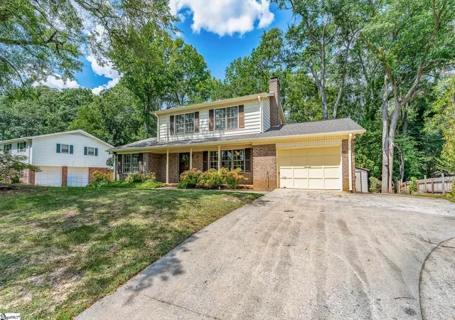 Photo 2 of Single family home for sale at 121 Brookbend Rd, Mauldin, SC 29662 | MLS# 1602787 | Listing updated on 2026-09-04