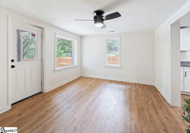 Photo 3 of Single family home for sale at 367 Dakota St, Spartanburg, SC 29303 | MLS# 1534387 | Listing updated on 2026-10-05