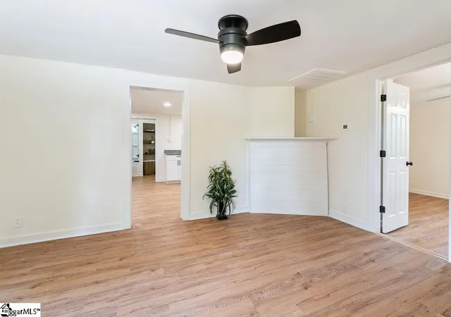 Photo 4 of Single family home for sale at 367 Dakota St, Spartanburg, SC 29303 | MLS# 1534387 | Listing updated on 2026-10-05