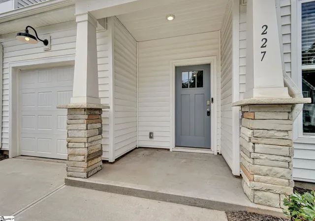Photo 3 of Townhouse for sale at 227 Woodhouse Way, Greenville, SC 29605 | MLS# 1602967 | Listing updated on 2026-09-09
