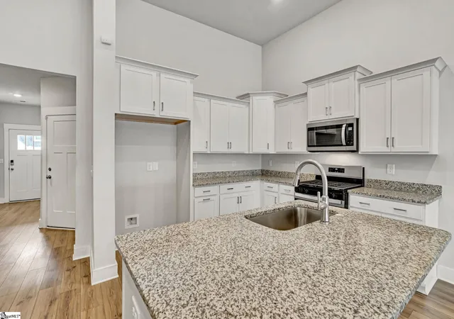 Photo 4 of Townhouse for sale at 227 Woodhouse Way, Greenville, SC 29605 | MLS# 1602967 | Listing updated on 2026-09-09