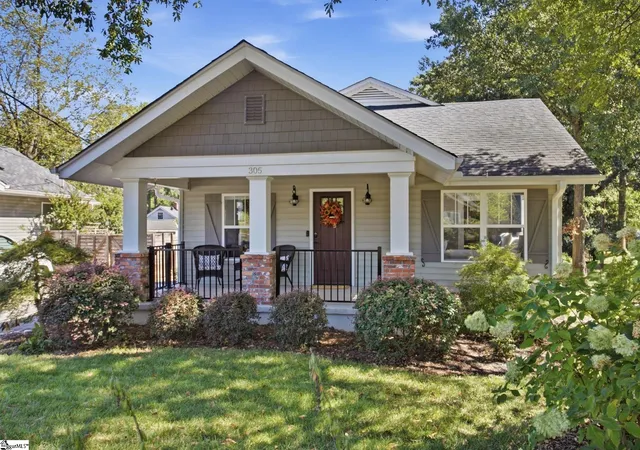 Photo 2 of Single family home for sale at 305 Beechwood Ave, Greenville, SC 29607 | MLS# 1605454 | Listing updated on 2026-10-27