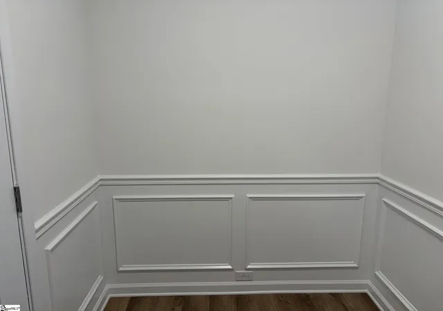 Photo 2 of Townhouse for sale at 605 Autumn Lake Rd, Simpsonville, SC 29681 | MLS# 1586543 | Listing updated on 2026-09-29