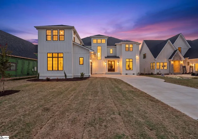 Photo 2 of Single family home for sale at 117 Cannon Ave, Fountain Inn, SC 29644 | MLS# 1602824 | Listing updated on 2026-09-13