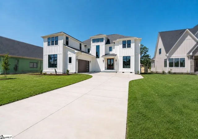 Photo 3 of Single family home for sale at 117 Cannon Ave, Fountain Inn, SC 29644 | MLS# 1602824 | Listing updated on 2026-09-13