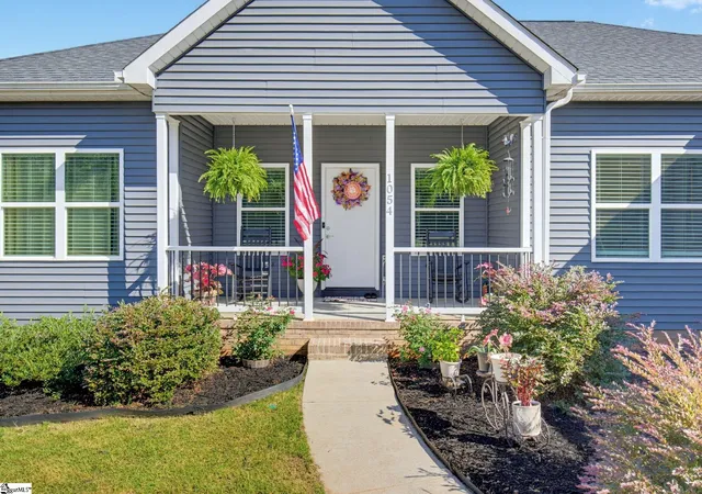 Photo 3 of Single family home for sale at 1054 Westminster Hwy, Westminster, SC 29693 | MLS# 1605396 | Listing updated on 2026-10-10