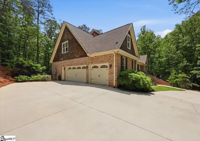 Photo 3 of Single family home for sale at 65 Roco Trl, Travelers Rest, SC 29690 | MLS# 1591605 | Listing updated on 2026-09-22