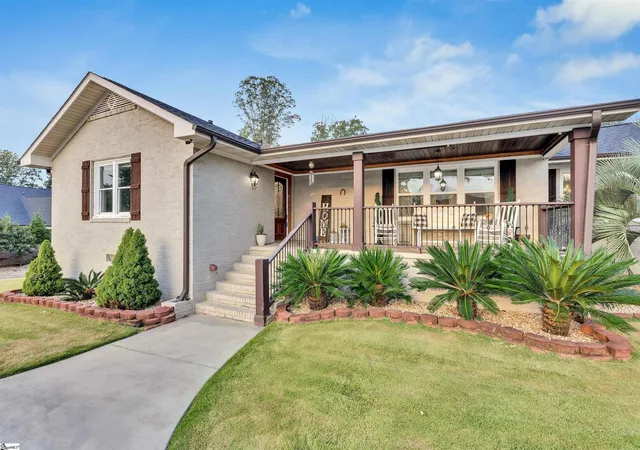 Photo 2 of Single family home for sale at 380 Forrester Dr, Greenville, SC 29607 | MLS# 1602594 | Listing updated on 2026-09-02