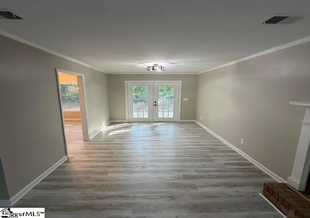 Photo 3 of Single family home for sale at 107 Ikes Ct, Taylors, SC 29687 | MLS# 1604480 | Listing updated on 2026-09-22