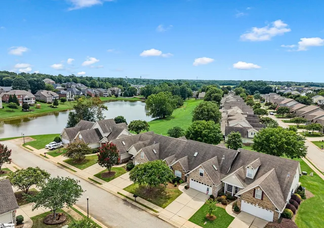 Photo 2 of Condo for sale at 408 Pierview Wy, Boiling Springs, SC 29316 | MLS# 1600911 | Listing updated on 2026-09-28
