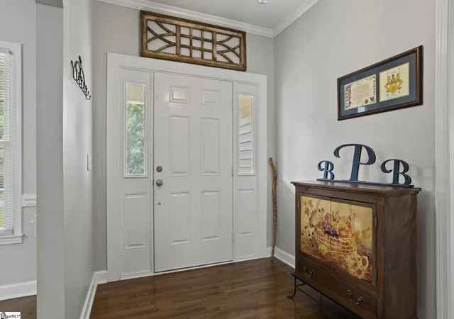 Photo 3 of Single family home for sale at 6 Brendle Dr, Simpsonville, SC 29681 | MLS# 1601464 | Listing updated on 2026-10-01