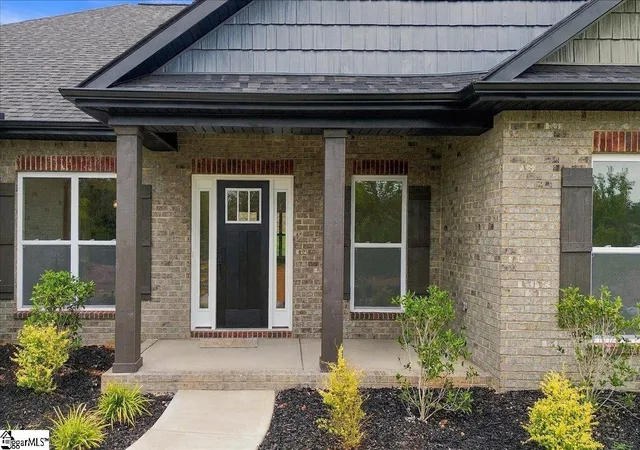 Photo 2 of Single family home for sale at 219 Rolling Waters Dr #Lot 66, Greenville, SC 29605 | MLS# 1572669 | Listing updated on 2026-09-21