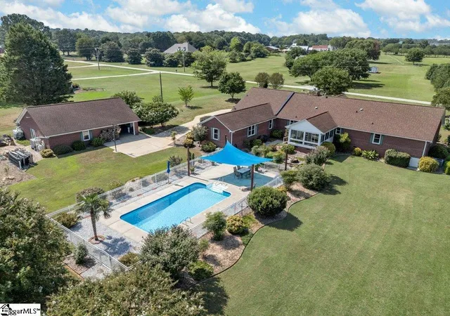 Photo 1 of Sale Pending at 632 Circle Dr, Woodruff, SC 29388 | MLS# 1603027 | Listing updated on 2026-10-19