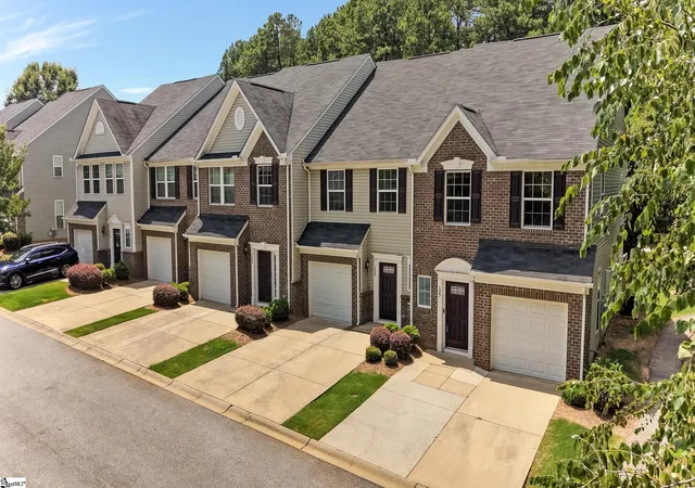 Photo 1 of Single family home for sale at 125 Emerywood Ln, Greenville, SC 29607 | MLS# 1602610 | Listing updated on 2026-09-01