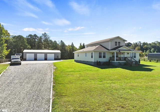 Photo 1 of Single family home for sale at 112 Smith St Ext, Ware Shoals, SC 29692 | MLS# 1606014 | Listing updated on 2026-10-07