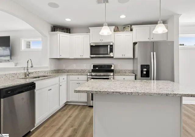 Photo 3 of Single family home for sale at 14 Steeds Glen Rd, Piedmont, SC 29673 | MLS# 1603531 | Listing updated on 2026-09-11