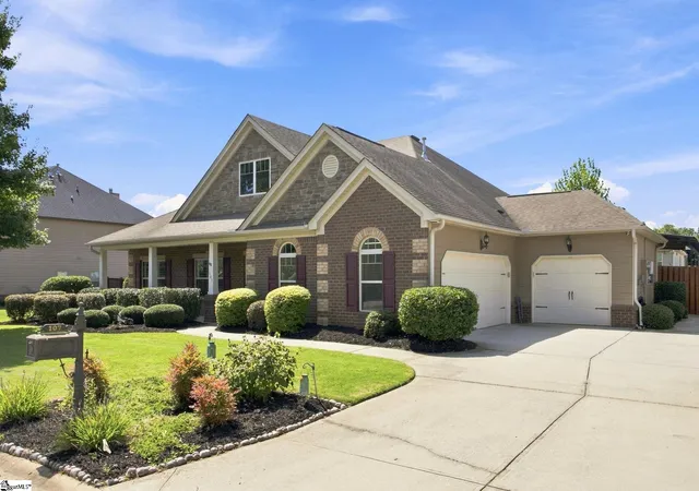 Photo 2 of Single family home for sale at 107 Versilia Ln, Simpsonville, SC 29681 | MLS# 1603476 | Listing updated on 2026-09-10