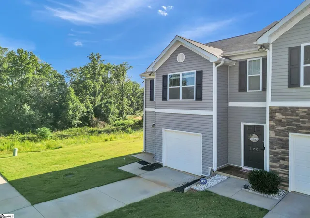 Townhouse for sale at 322 Sea Isle Pl, Greer, SC 29650 | MLS# 1604142