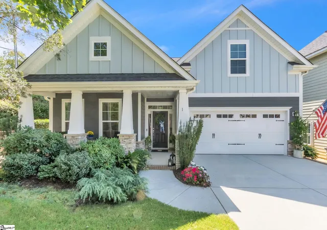 Photo 1 of Single family home for sale at 1 Kittery Dr, Greenville, SC 29615 | MLS# 1604107 | Listing updated on 2026-09-30