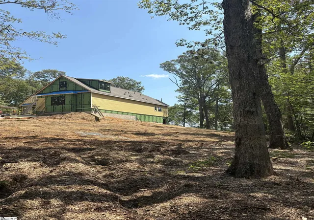 Photo 3 of Single family home for sale at 7 Angleblade Rd, Landrum, SC 29356 | MLS# 1602454 | Listing updated on 2026-09-02