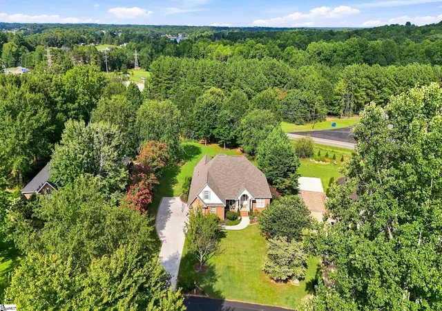 Photo 3 of Single family home for sale at 817 Indian Trail Run, Inman, SC 29349 | MLS# 1601411 | Listing updated on 2026-09-18