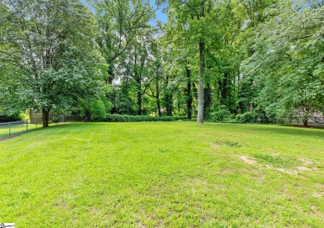 Photo 2 of Single family home for sale at 3104 Edwards Rd, Taylors, SC 29687 | MLS# 1604631 | Listing updated on 2026-09-23