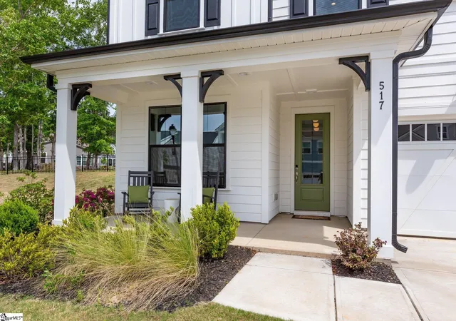 Photo 3 of Single family home for sale at 517 Tallman Dr, Fountain Inn, SC 29644 | MLS# 1589499 | Listing updated on 2026-09-18