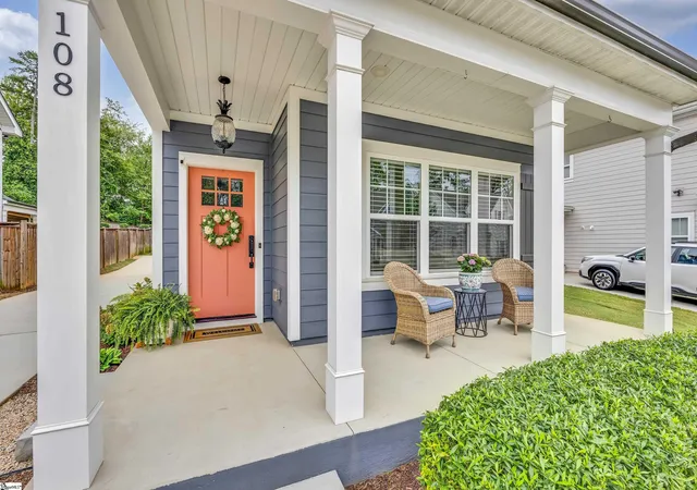 Photo 2 of Single family home for sale at 108 Greenridge Dr, Greenville, SC 29607 | MLS# 1604801 | Listing updated on 2026-10-05