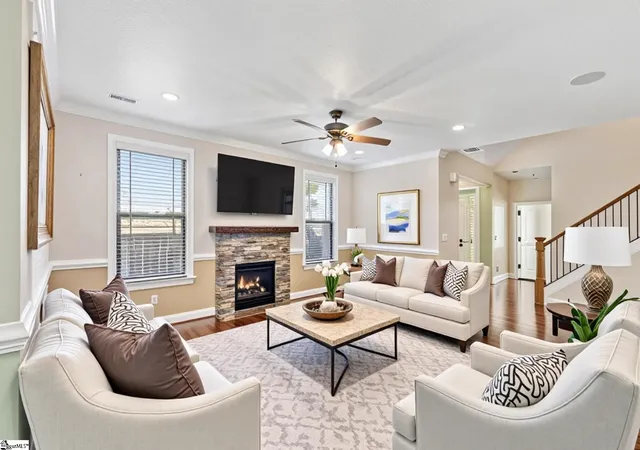 Photo 3 of Single family home for sale at 205 Ashler Dr, Greer, SC 29650 | MLS# 1594799 | Listing updated on 2026-09-01