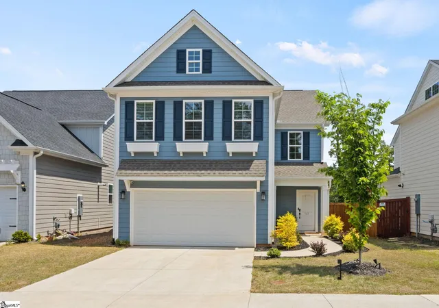 Photo 2 of Single family home for sale at 121 Hyssop Ct, Greenville, SC 29607 | MLS# 1603018 | Listing updated on 2026-09-15