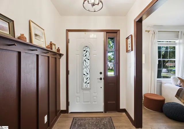 Photo 3 of Single family home for sale at 41 Dagenham Dr, Greenville, SC 29615 | MLS# 1603637 | Listing updated on 2026-09-11