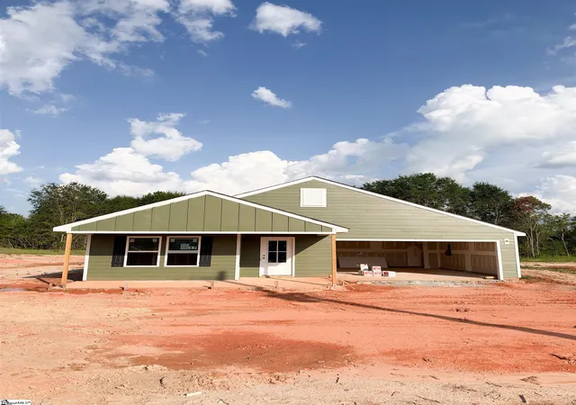 Photo 1 of Single family home for sale at 60 Henderson Rd, Gray Court, SC 29645 | MLS# 1597486 | Listing updated on 2026-10-03