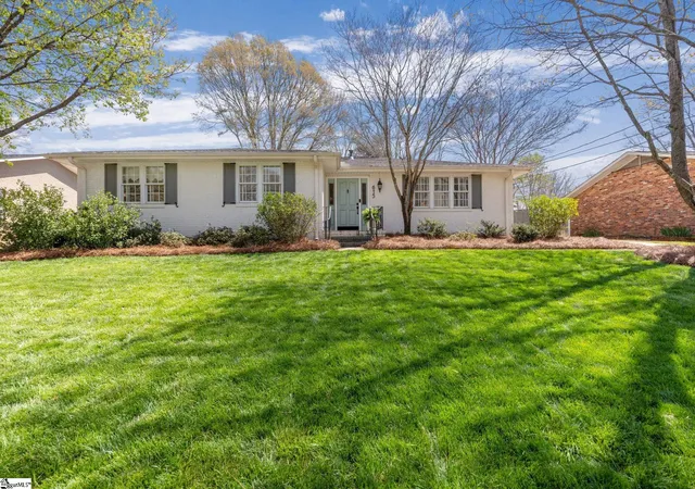 Photo 2 of Single family home for sale at 615 Parkins Ml Rd, Greenville, SC 29607 | MLS# 1606110 | Listing updated on 2026-10-08