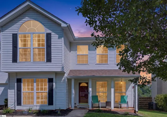 Photo 2 of Single family home for sale at 5 Valley Glenn Ct, Greer, SC 29650 | MLS# 1602648 | Listing updated on 2026-09-02