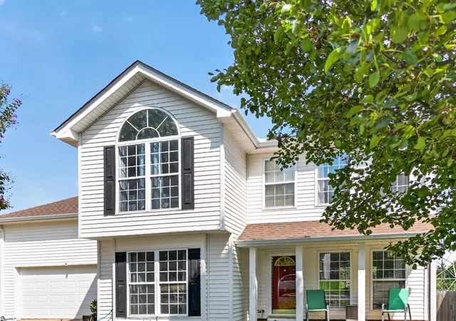 Photo 2 of Single family home for sale at 5 Valley Glenn Ct, Greer, SC 29650 | MLS# 1602648 | Listing updated on 2026-09-02
