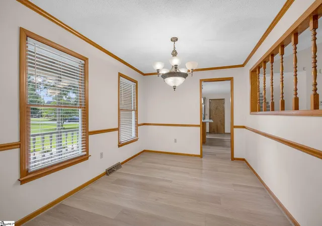 Photo 4 of Single family home for sale at 200 Wren Way, Simpsonville, SC 29681 | MLS# 1603541 | Listing updated on 2026-10-27